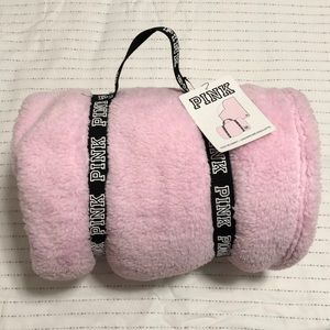 VS PINK: Cozy Blanket